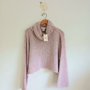 Sincerely Jules - Cropped fit - sweater - pale pink - turtleneck - NWT - Size M
